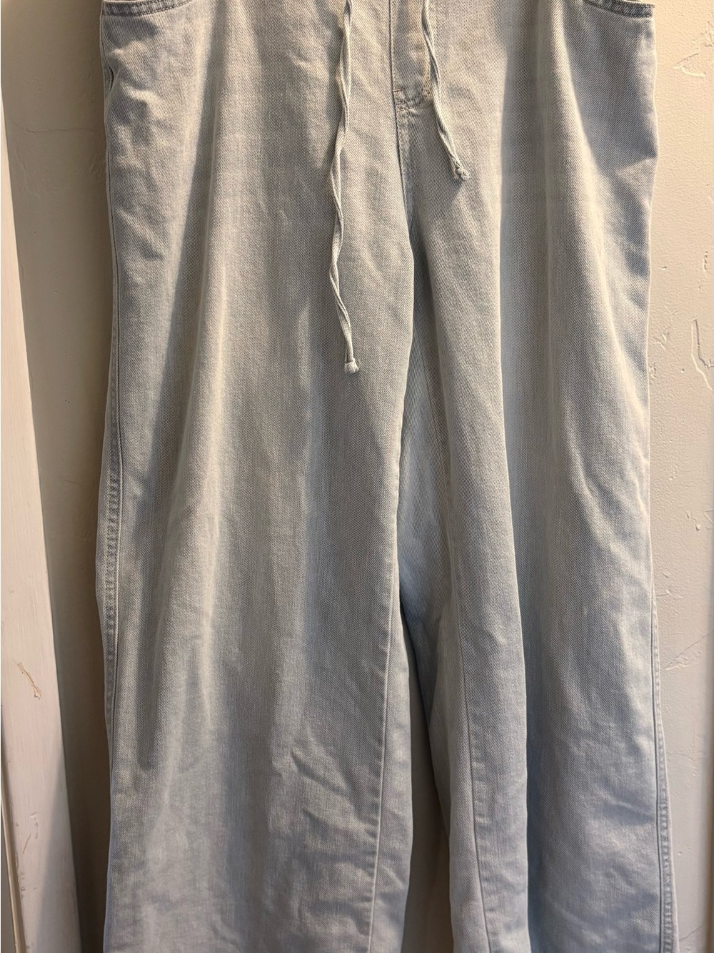 Light Wash Drawstring Wide-Leg pants